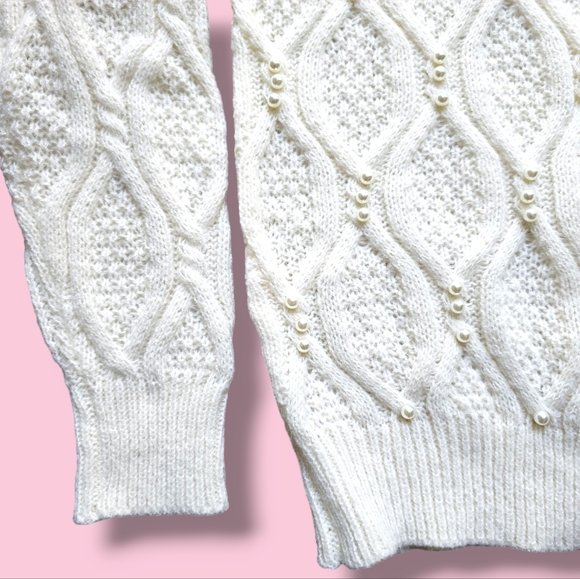 Solid Pearl Cable Knit Crewneck Sweater - Picture 10 of 14